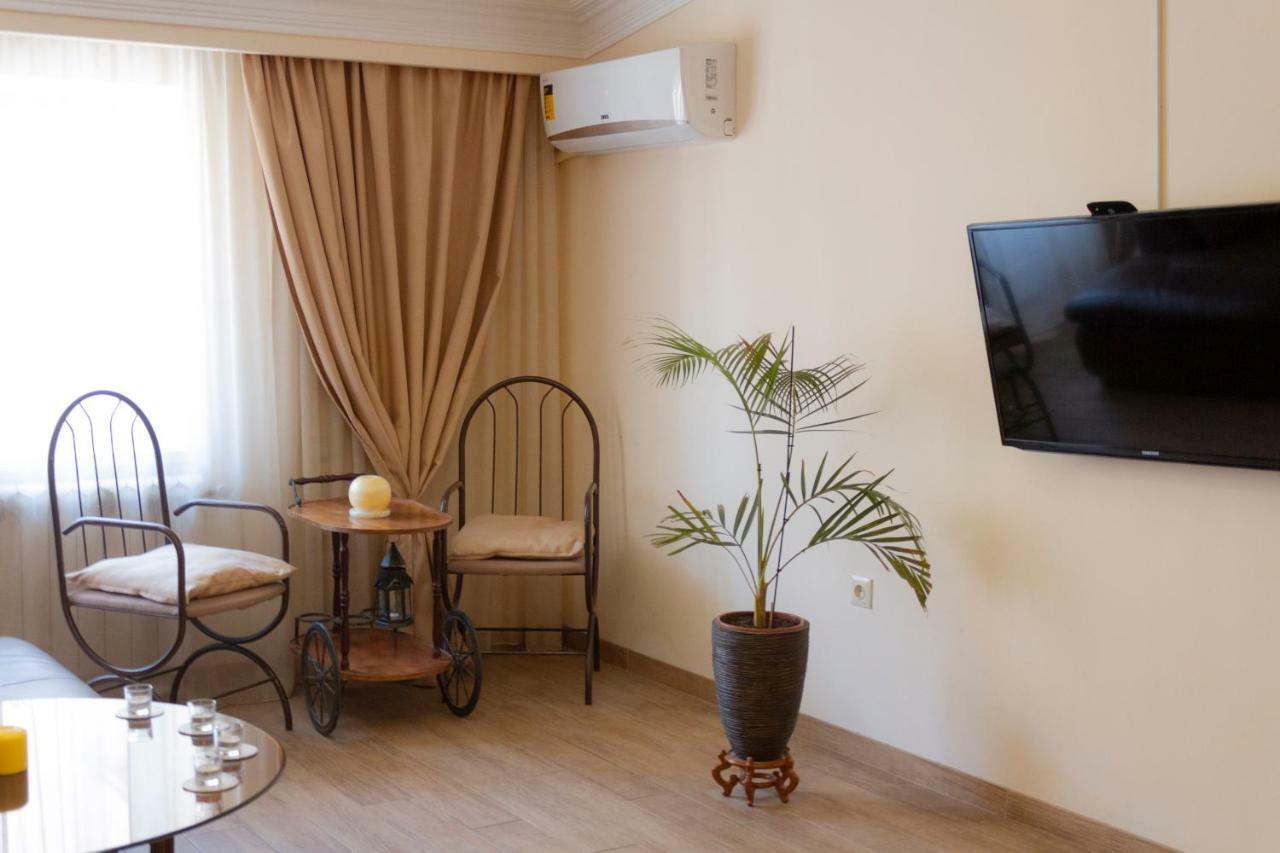 Loft Home In City Center Yerevan Exterior photo